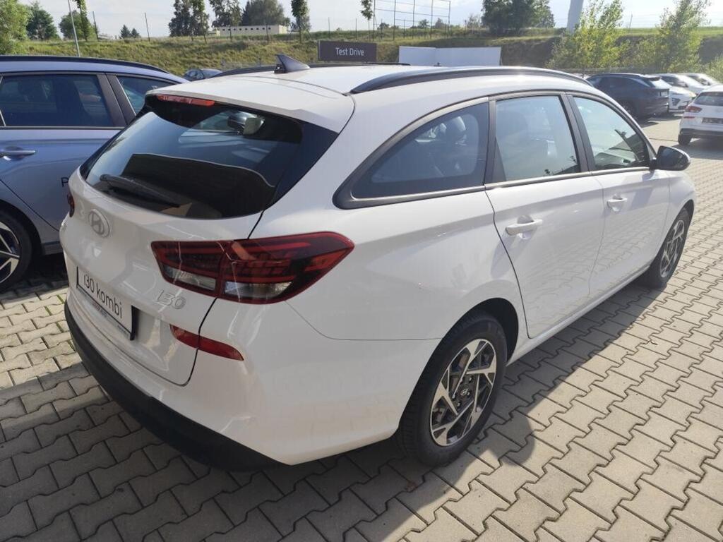 O241H04058_14.webp_i30 WG PD PE GO Czech! 1,6 T-GDI 110 kW