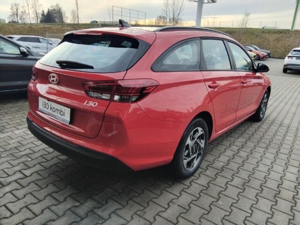 O241H04061_13.webp_i30 WG PD PE Smart 1,0 T-GDI 85 kW