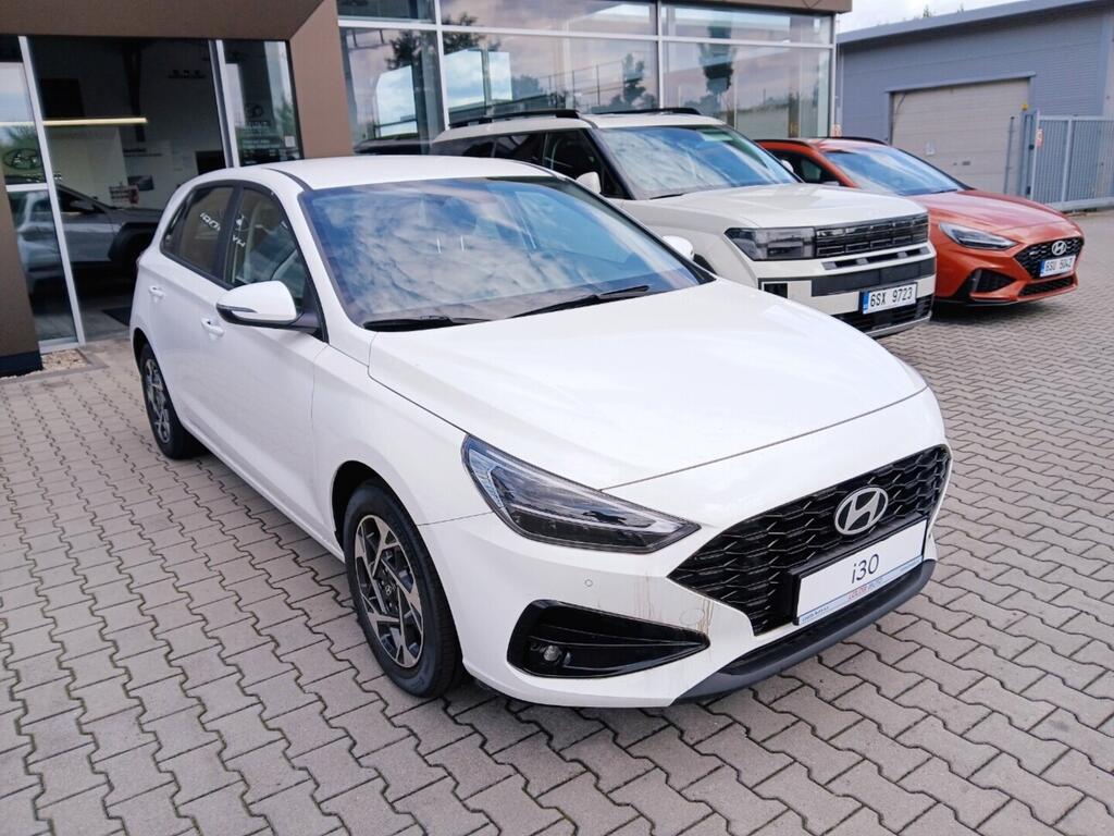 O241H04064_12.webp_i30 HB PD PE GO Czech! 1,0 T-GDI 85 kW