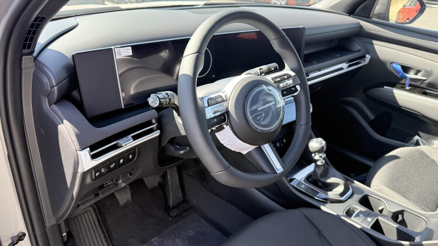 O241H04094_17.webp_TUCSON 26 1.6 T-GDI 2WD MT GO CZECH PLUS