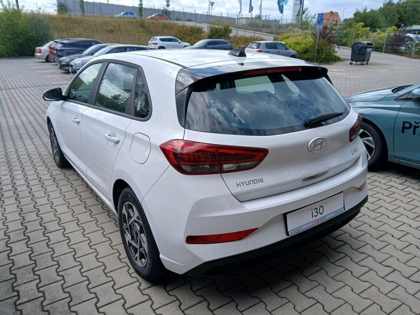 O241H04111_15.webp_I30 HB 1,0 T-GDI 85 kW MT GO CZECH