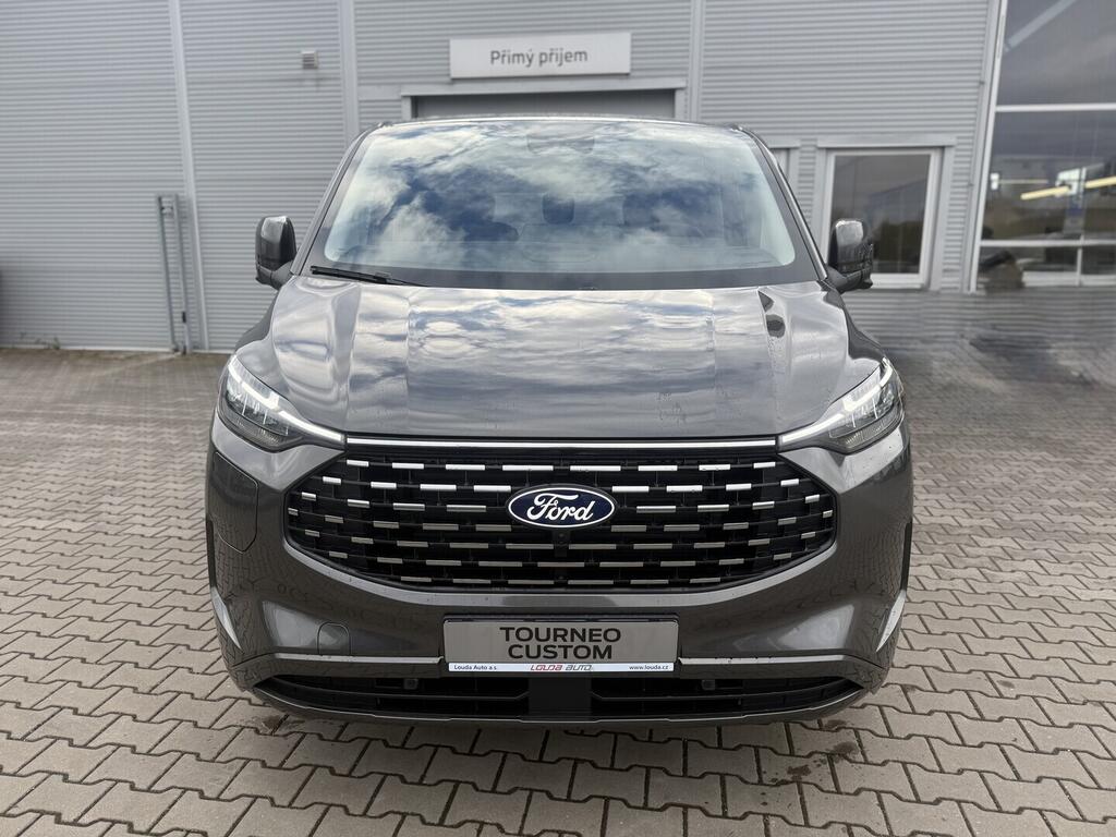 O251003086_11.webp_Tourneo Custom Titanium X L2, 2,5 PHEV 