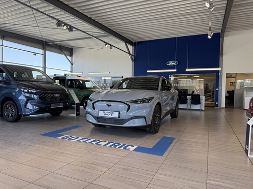 FORD Mustang Mach-E Premium 88 kWh, PRODLOUŽENÝ DOJEZD 203 kW
