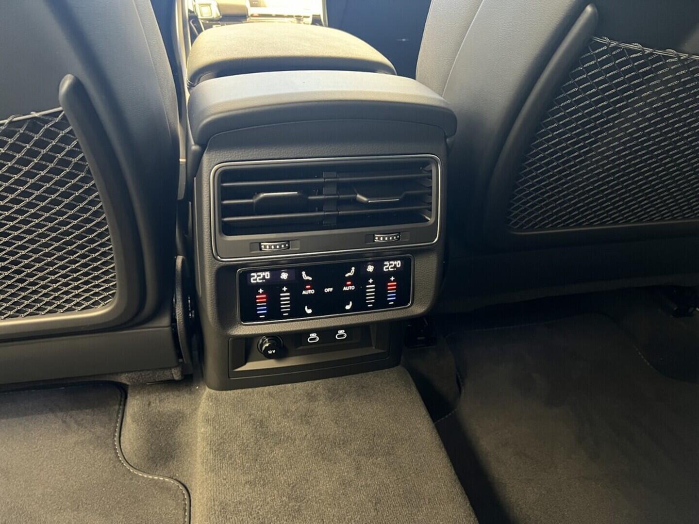 O531001369_26.webp_Q8 SUV  50 TDI quattro 210 kW