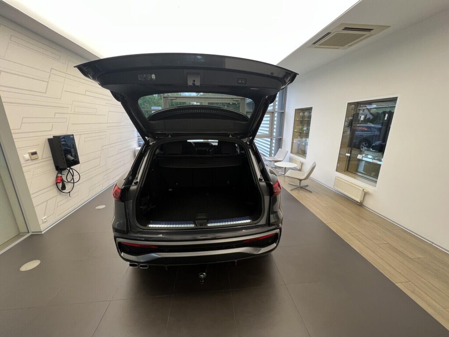 O531001421_17.webp_Q5  TDI quattro STR 150 kW