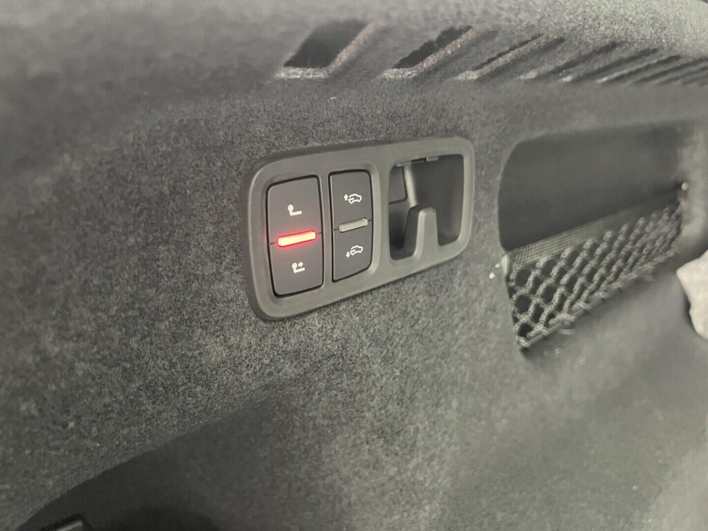 O531001514_18.webp_Q8 TDI quattro 210 kW