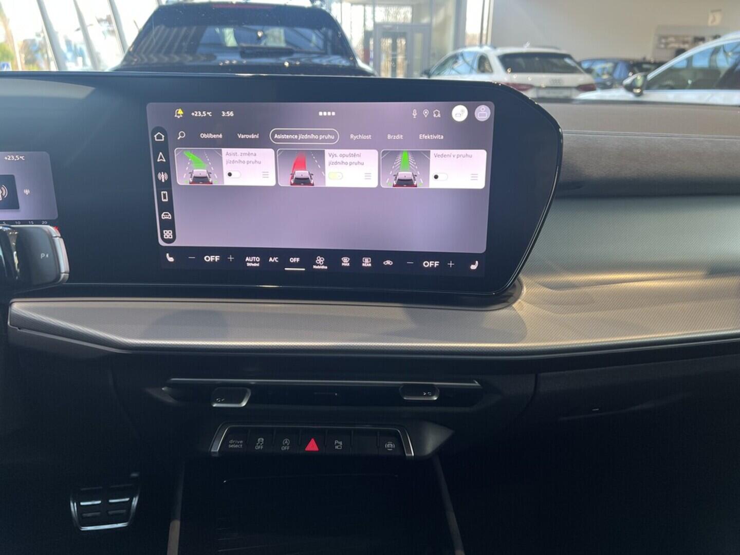 O531001522_23.webp_Q3 SB S line quattro TFSI 195 kW