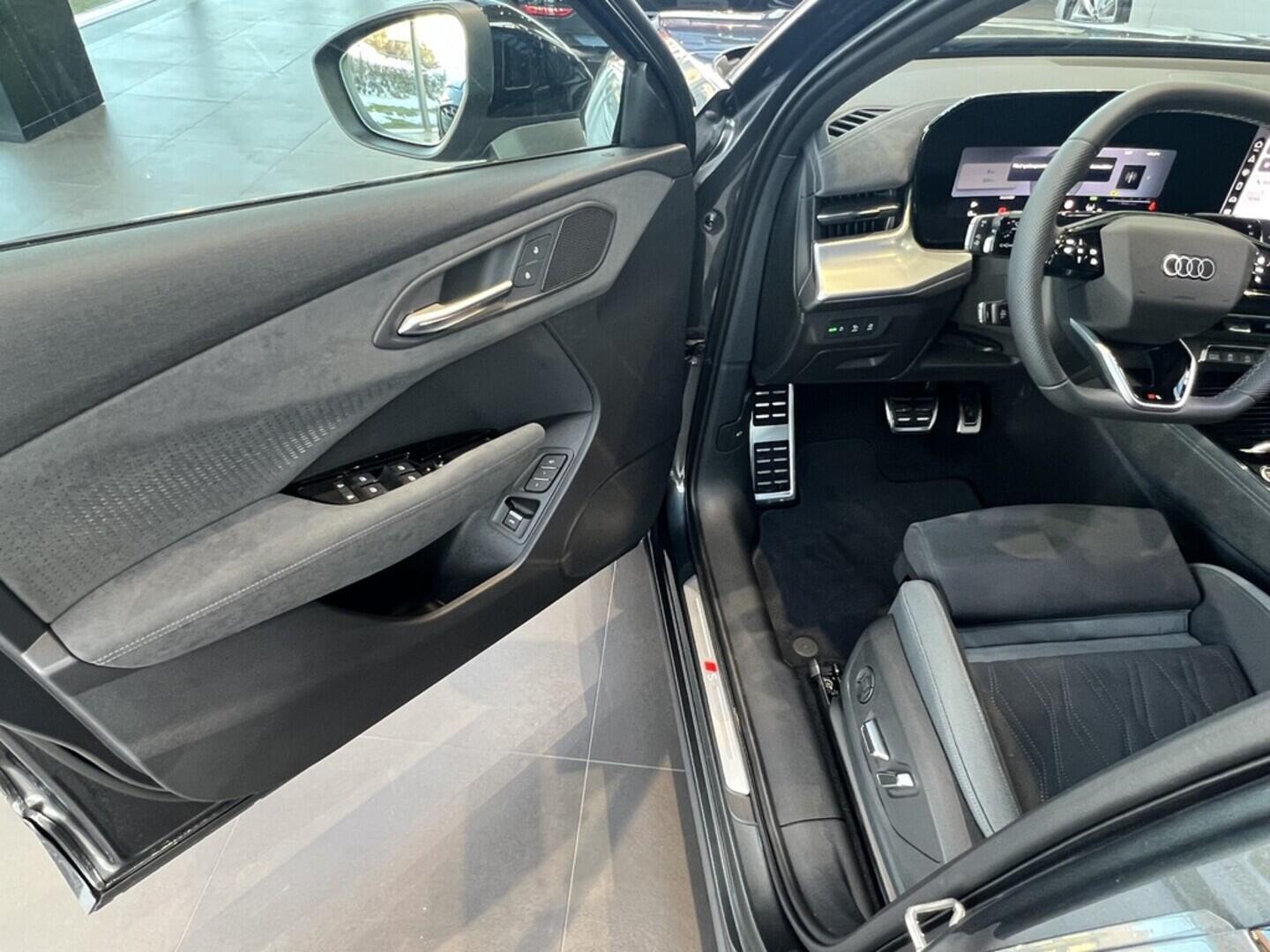 O531001522_30.webp_Q3 SB S line quattro TFSI 195 kW