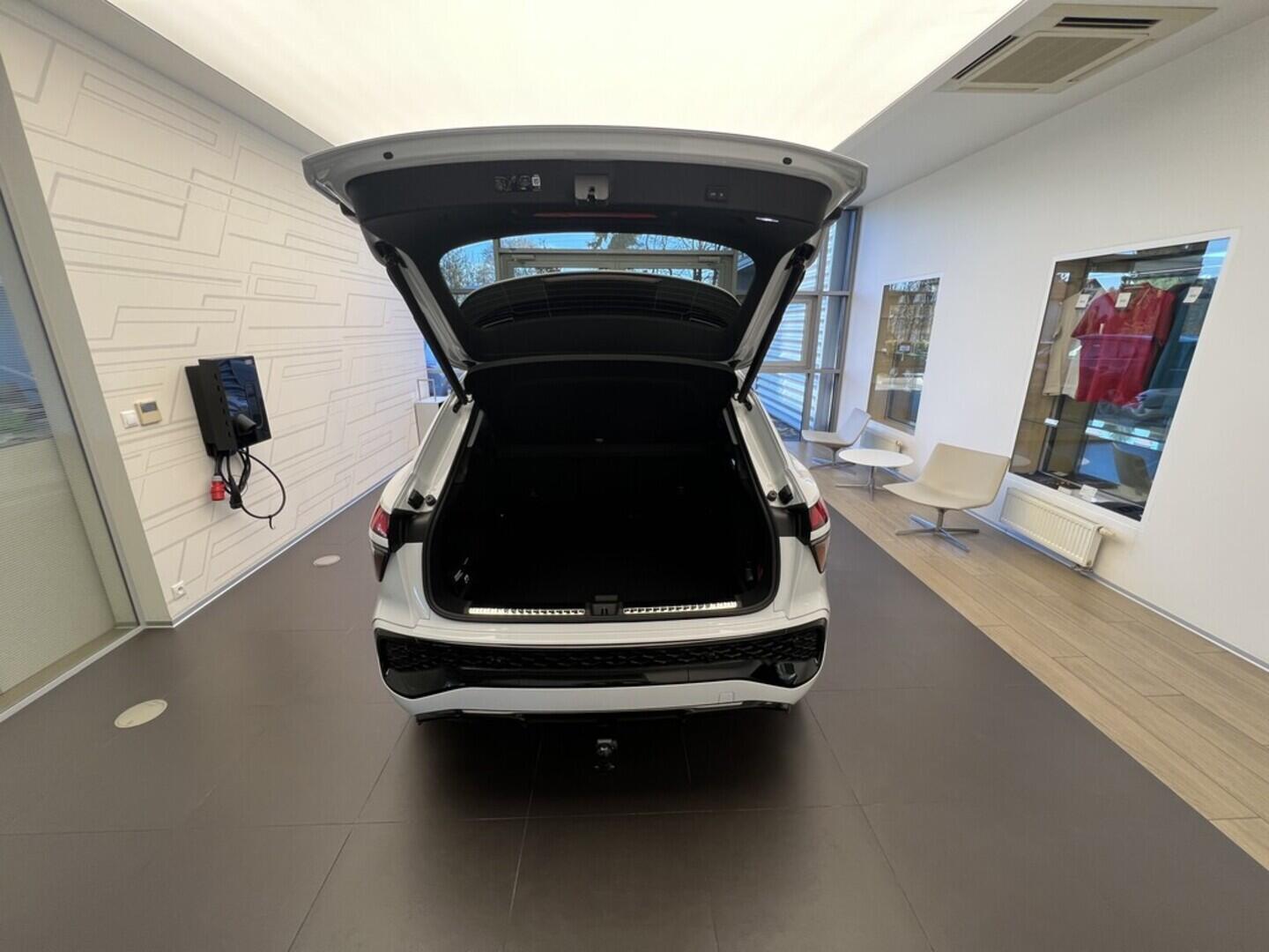 O531001523_17.webp_Q3 quattro TFSI 150 kW