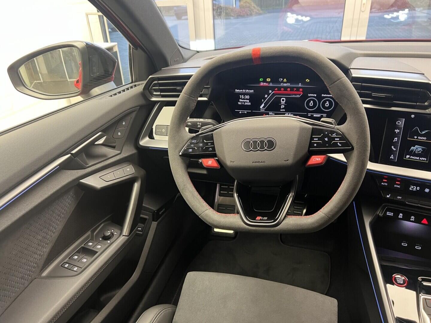 O531001533_18.webp_RS 3 Sportback  294 kW