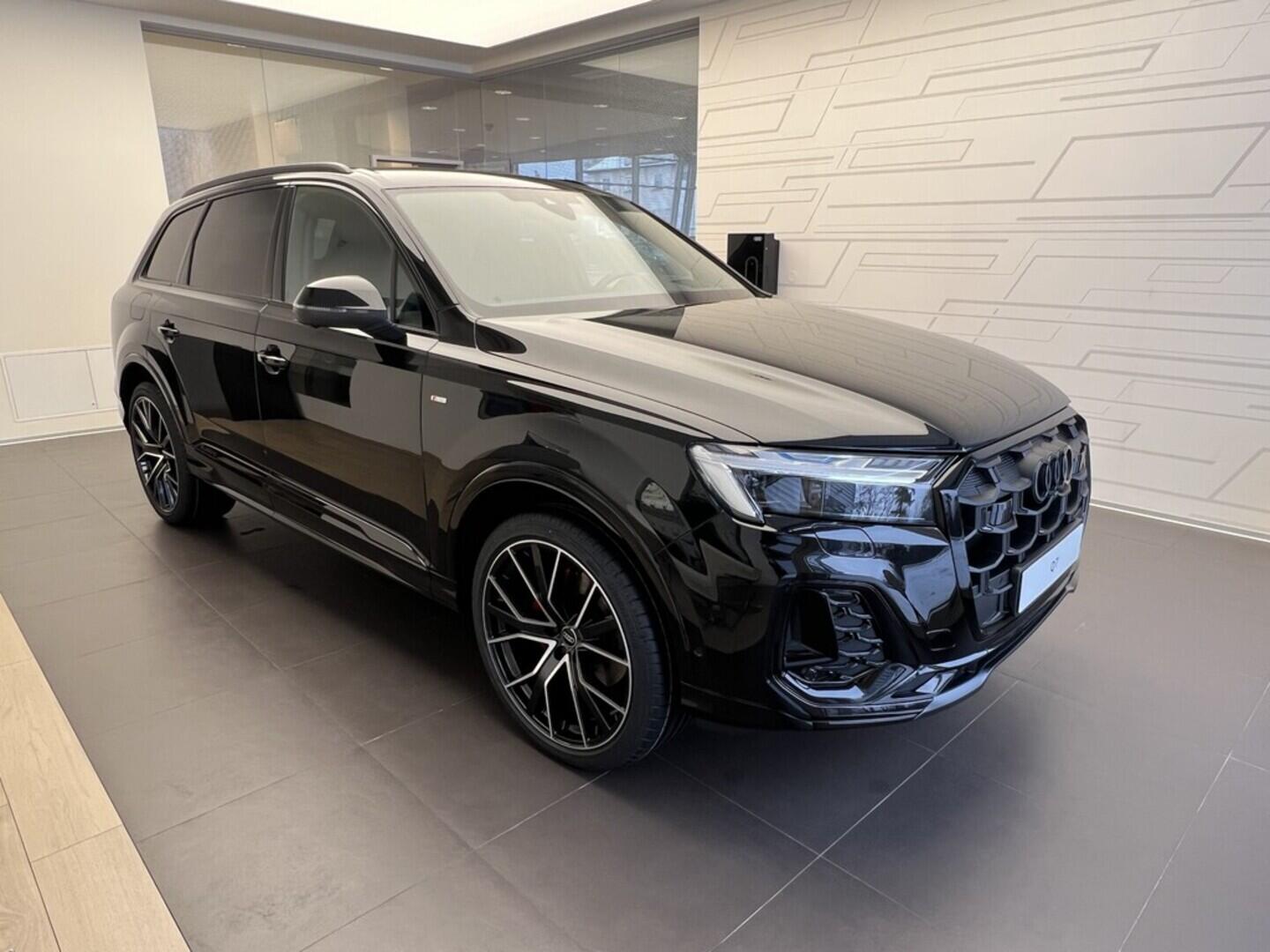 O531001539_13.webp_Q7 SUV S line TDI quattro 210 kW