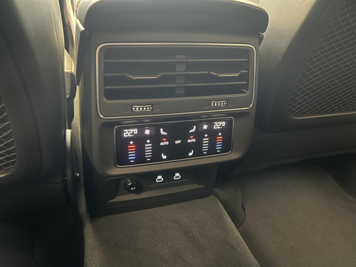 O531001539_29.webp_Q7 SUV S line TDI quattro 210 kW