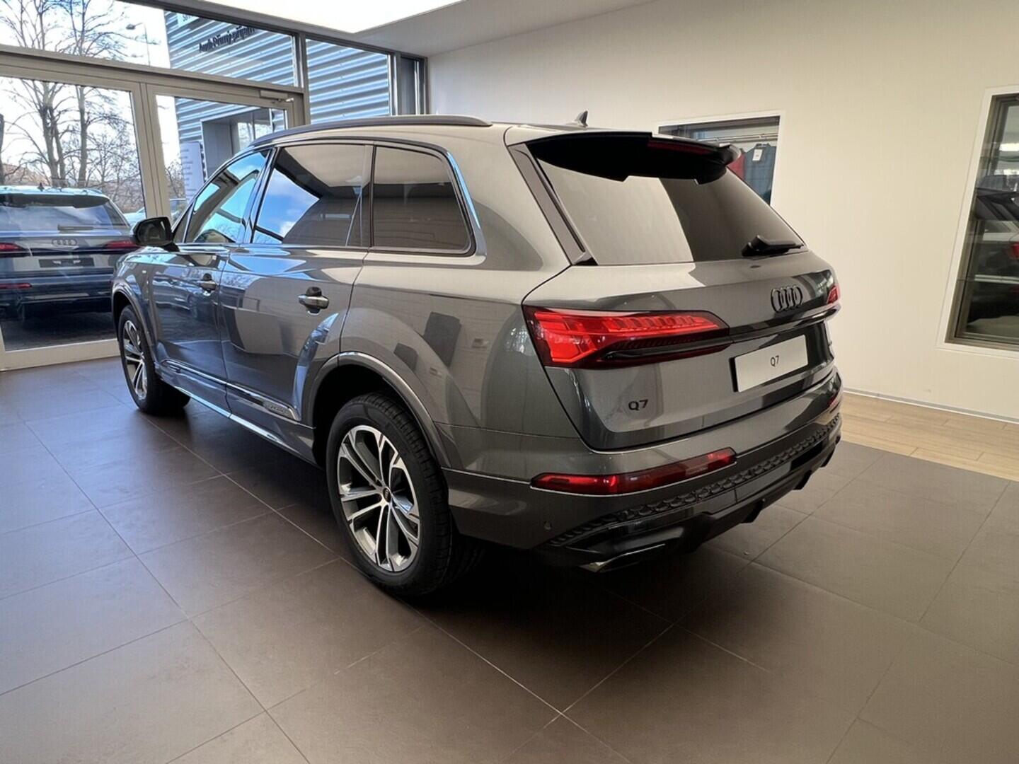 O531001540_11.webp_Q7 SUV S line TDI quattro 210 kW
