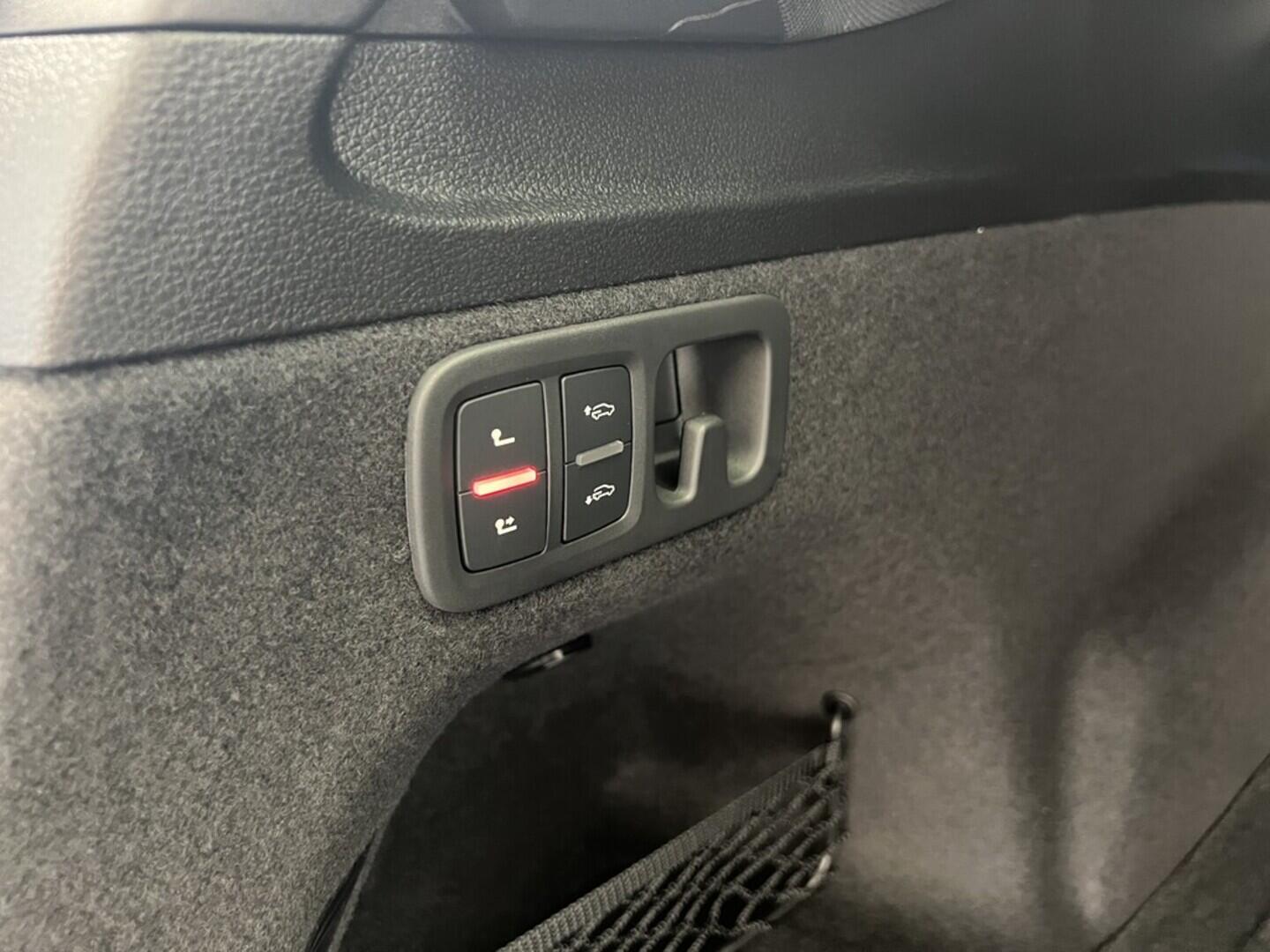 O531001540_19.webp_Q7 SUV S line TDI quattro 210 kW