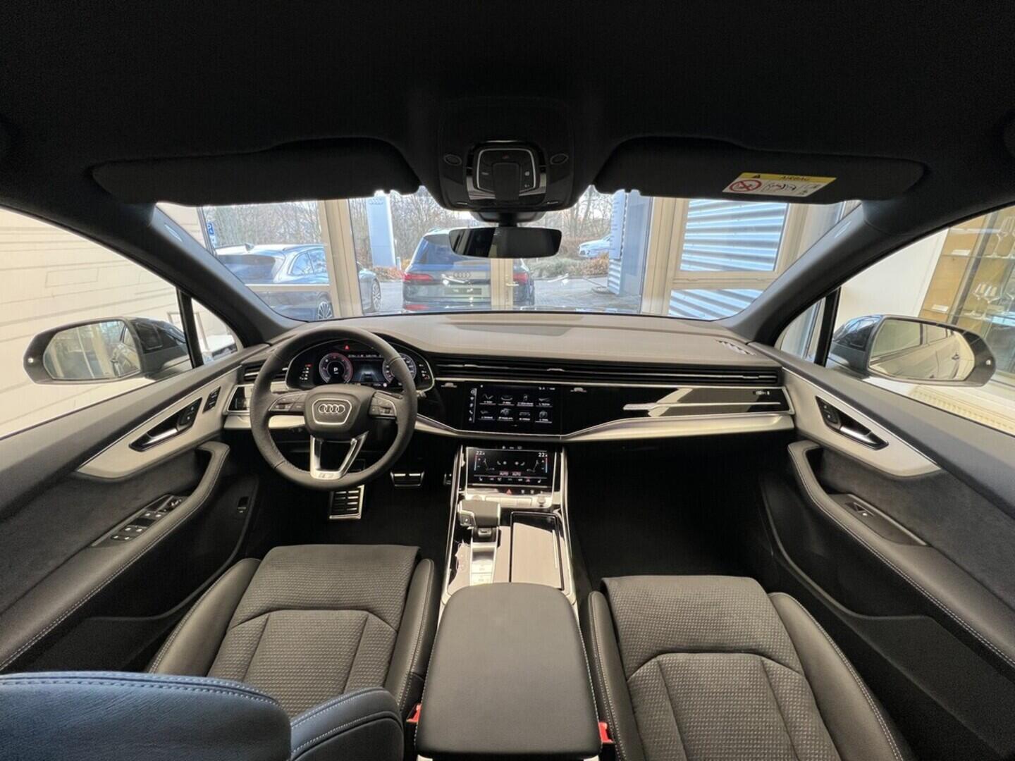 O531001540_20.webp_Q7 SUV S line TDI quattro 210 kW