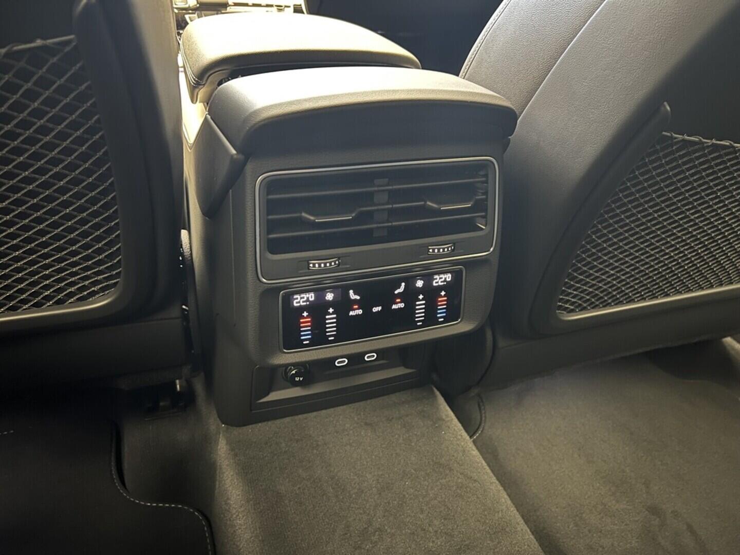 O531001540_27.webp_Q7 SUV S line TDI quattro 210 kW