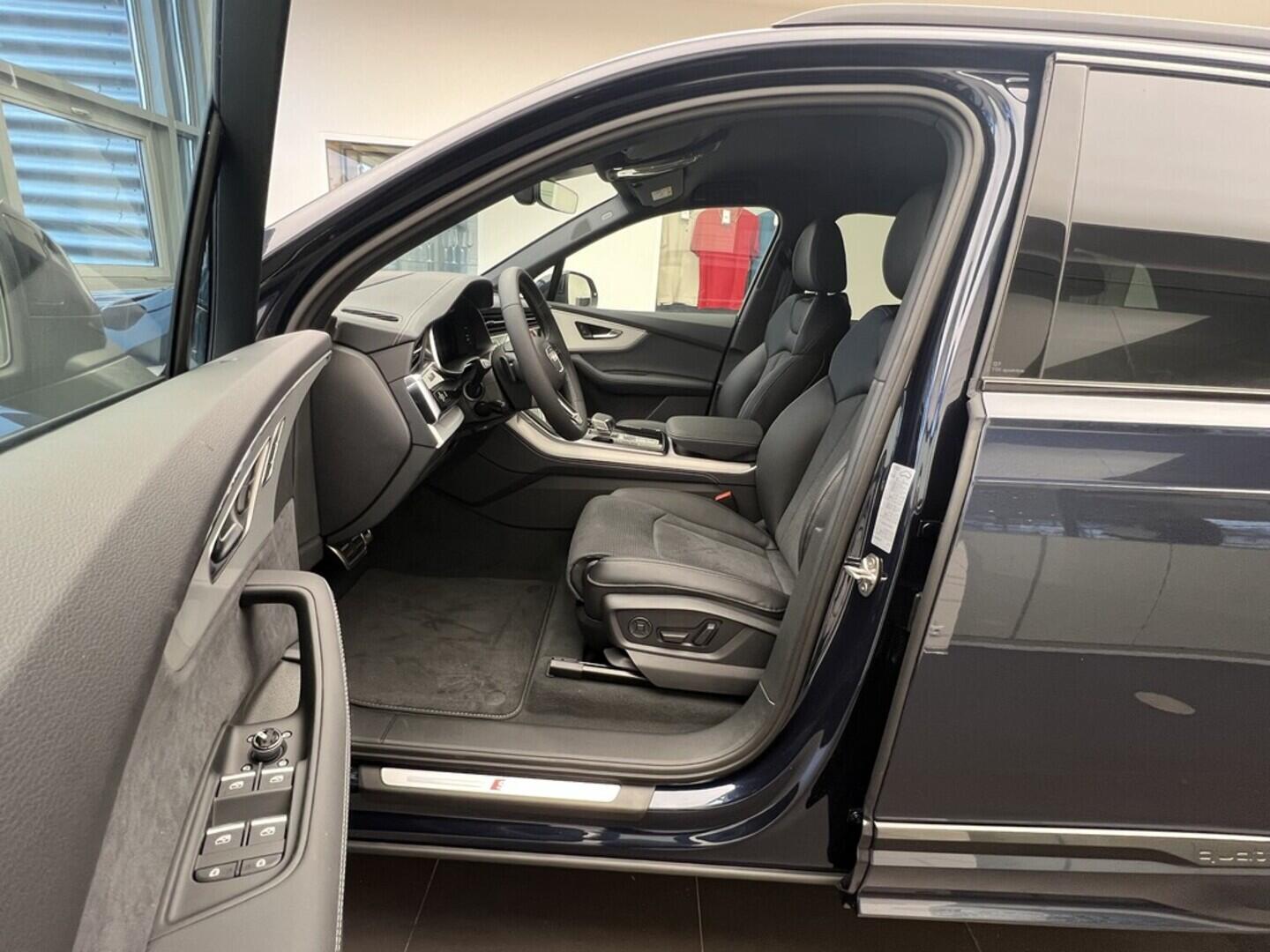 O531001541_15.webp_Q7 SUV S line TDI quattro 210 kW