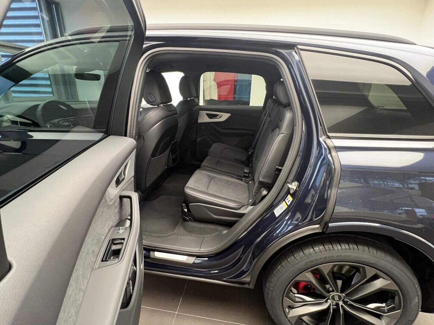 O531001541_16.webp_Q7 SUV S line TDI quattro 210 kW