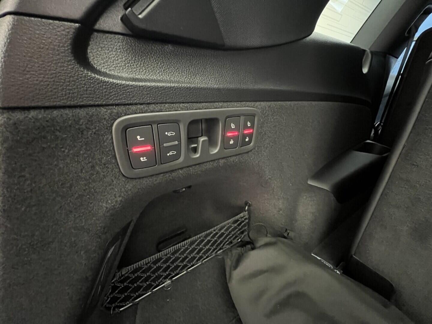 O531001541_19.webp_Q7 SUV S line TDI quattro 210 kW