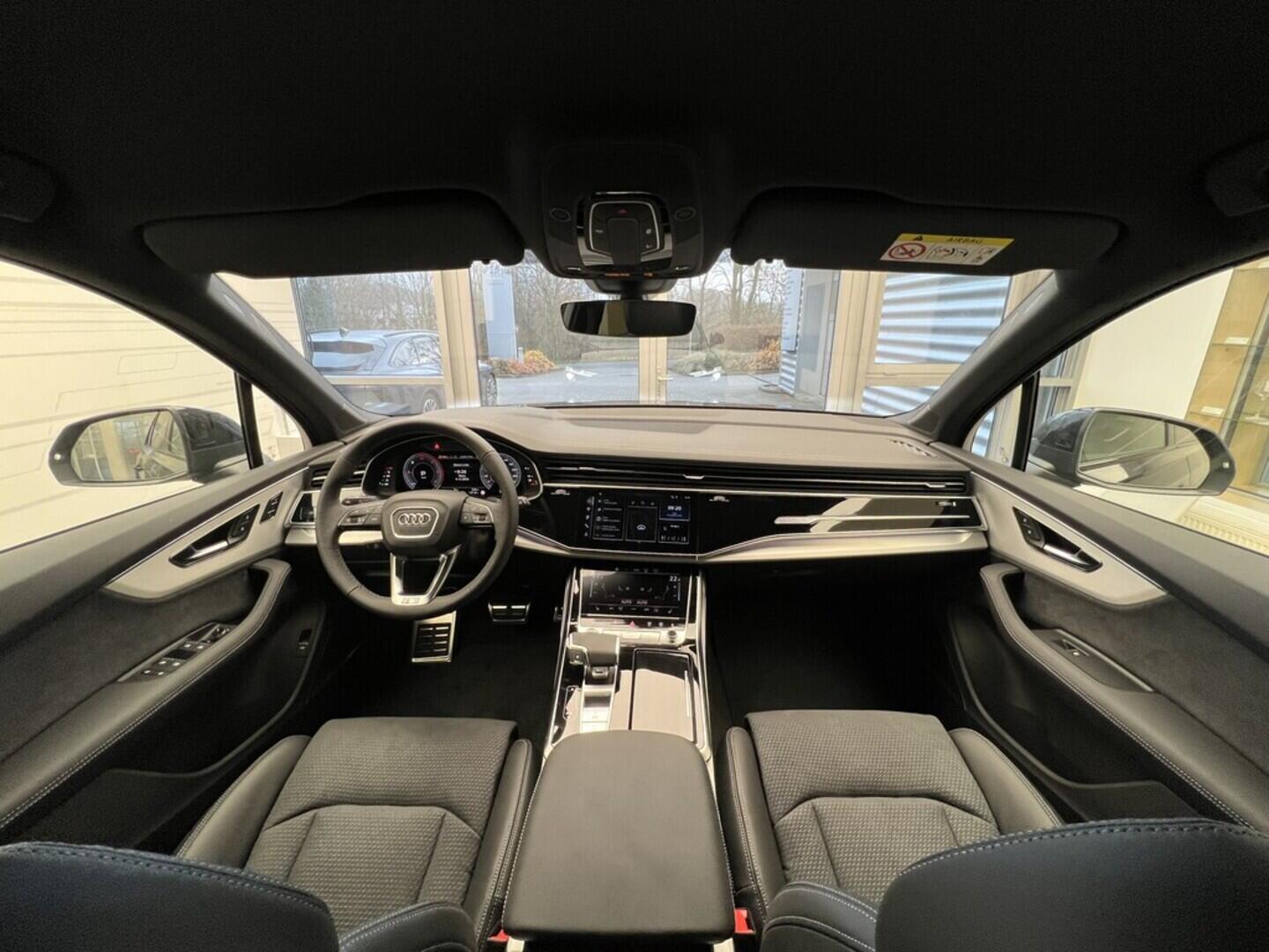 O531001541_20.webp_Q7 SUV S line TDI quattro 210 kW