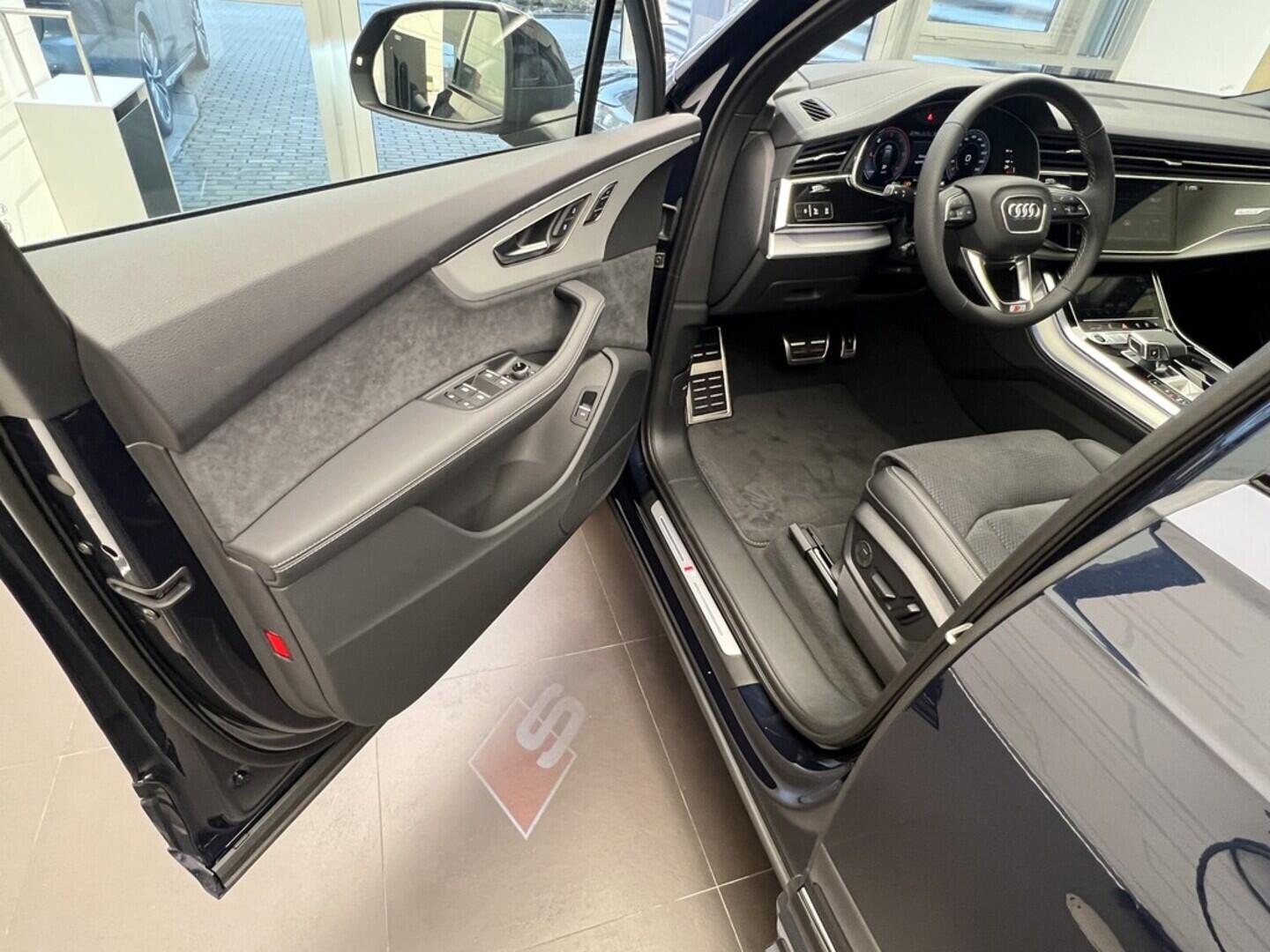 O531001541_27.webp_Q7 SUV S line TDI quattro 210 kW