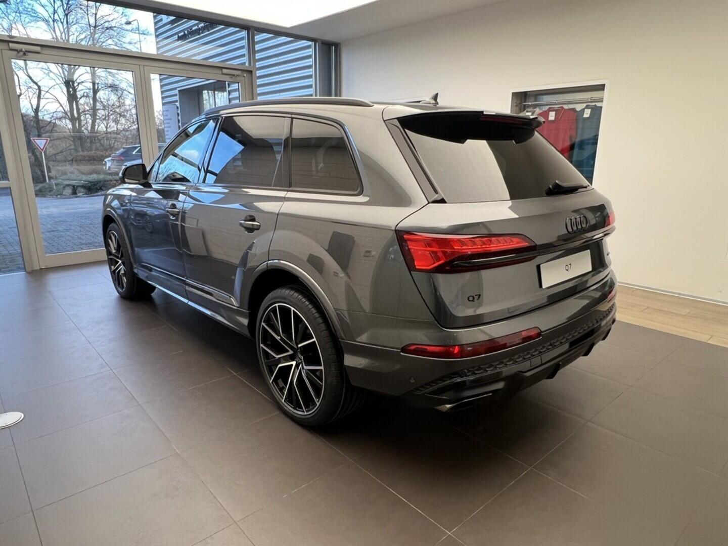 O531001542_11.webp_Q7 SUV S line TDI quattro 210 kW