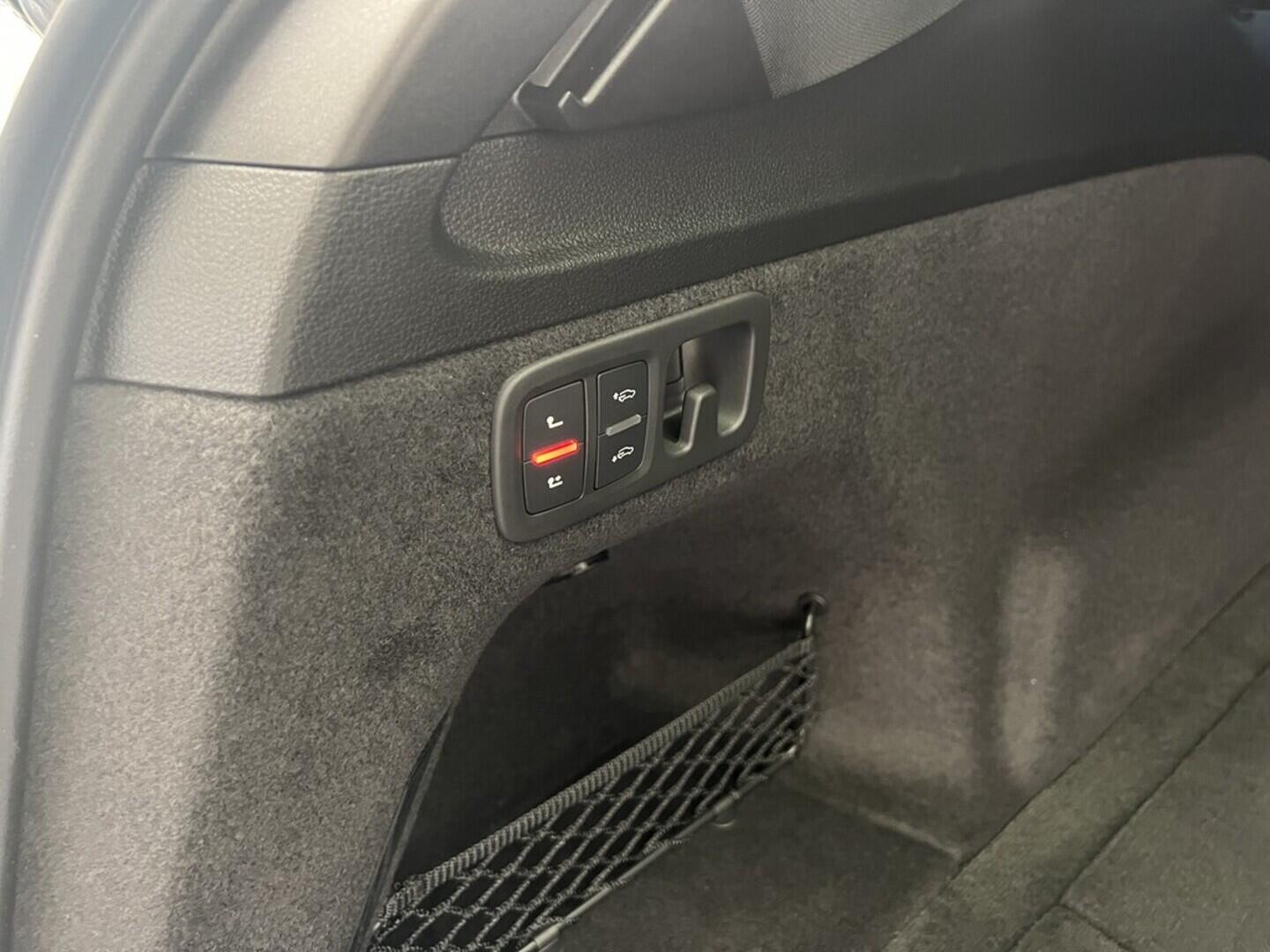 O531001542_19.webp_Q7 SUV S line TDI quattro 210 kW