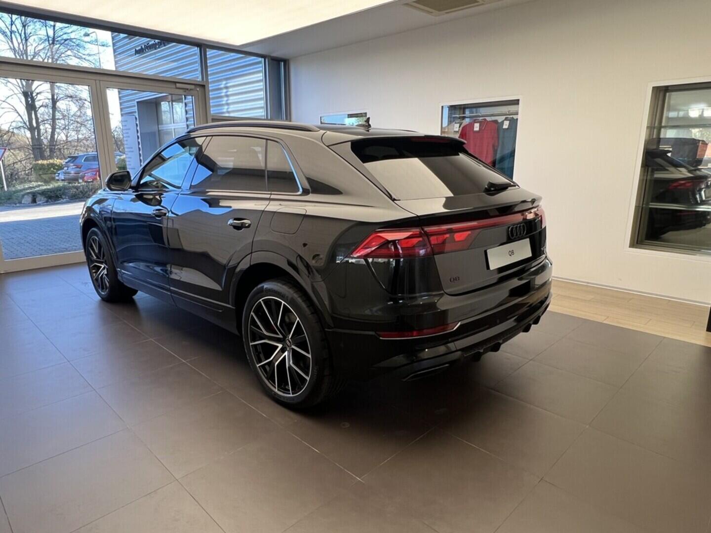 O531001547_11.webp_Q8 SUV 60 TFSI e quattro 360 kW