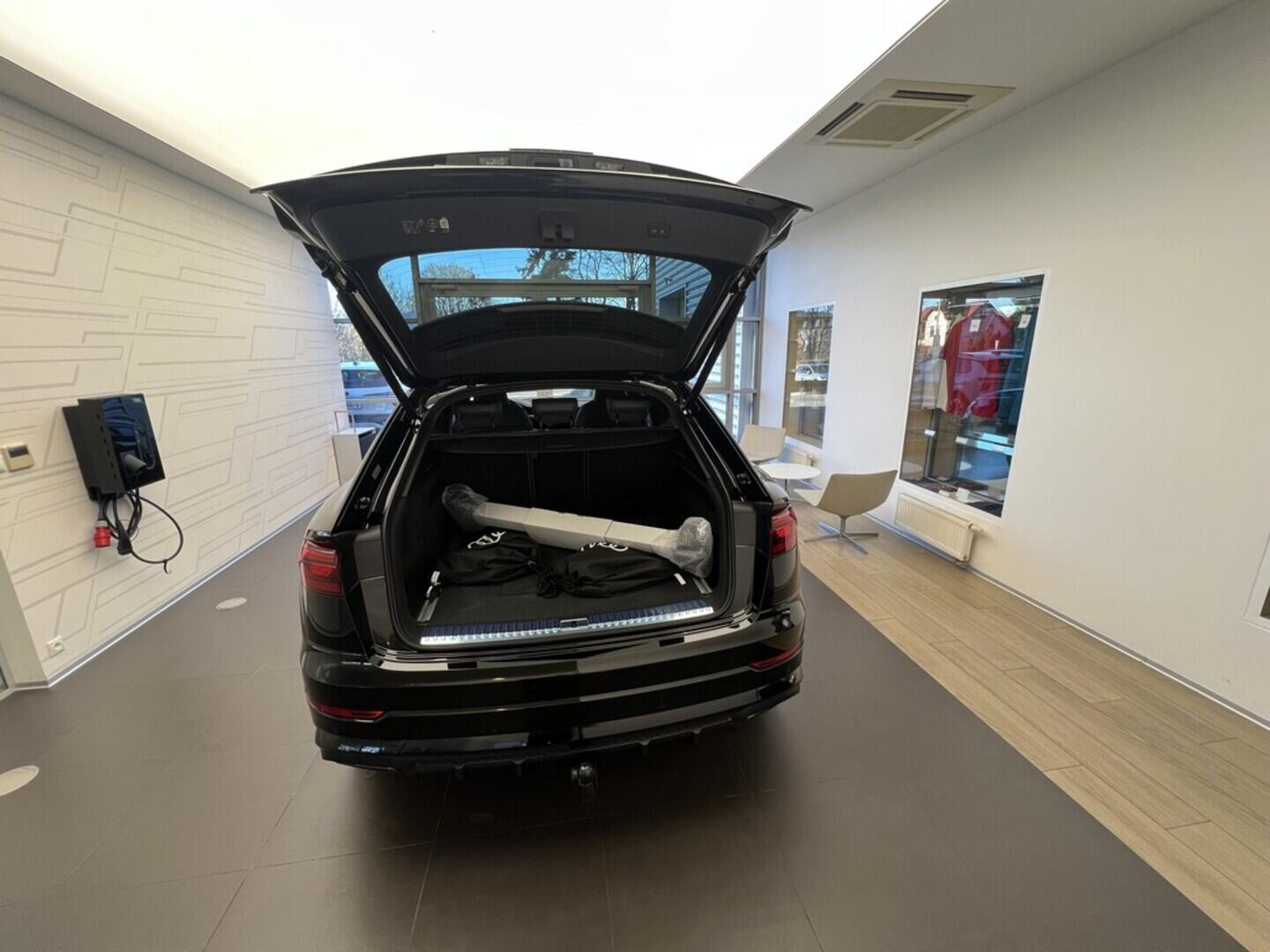 O531001547_17.webp_Q8 SUV 60 TFSI e quattro 360 kW