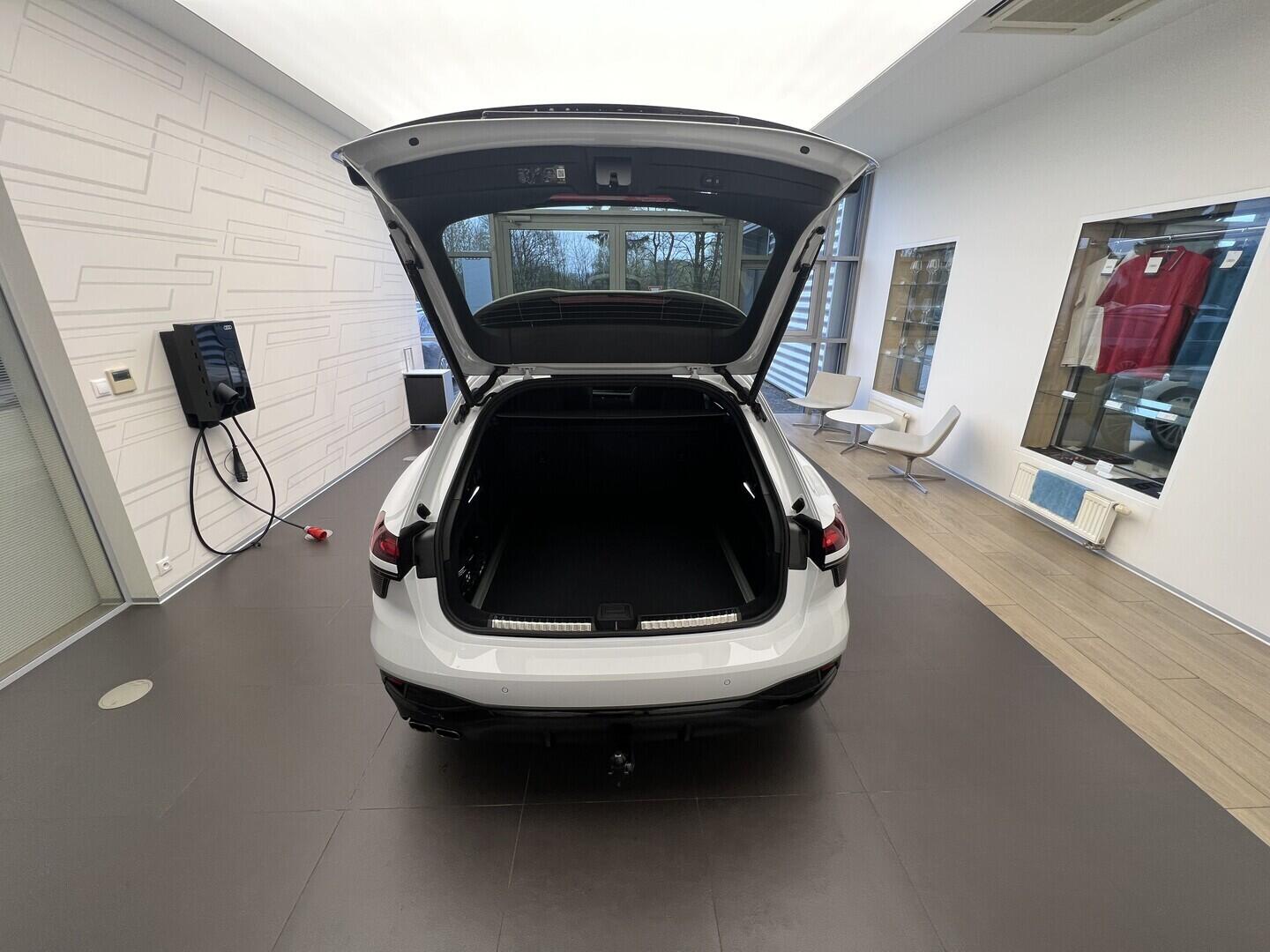 O531001584_17.webp_A6 Avant TDI quattro  220 kW