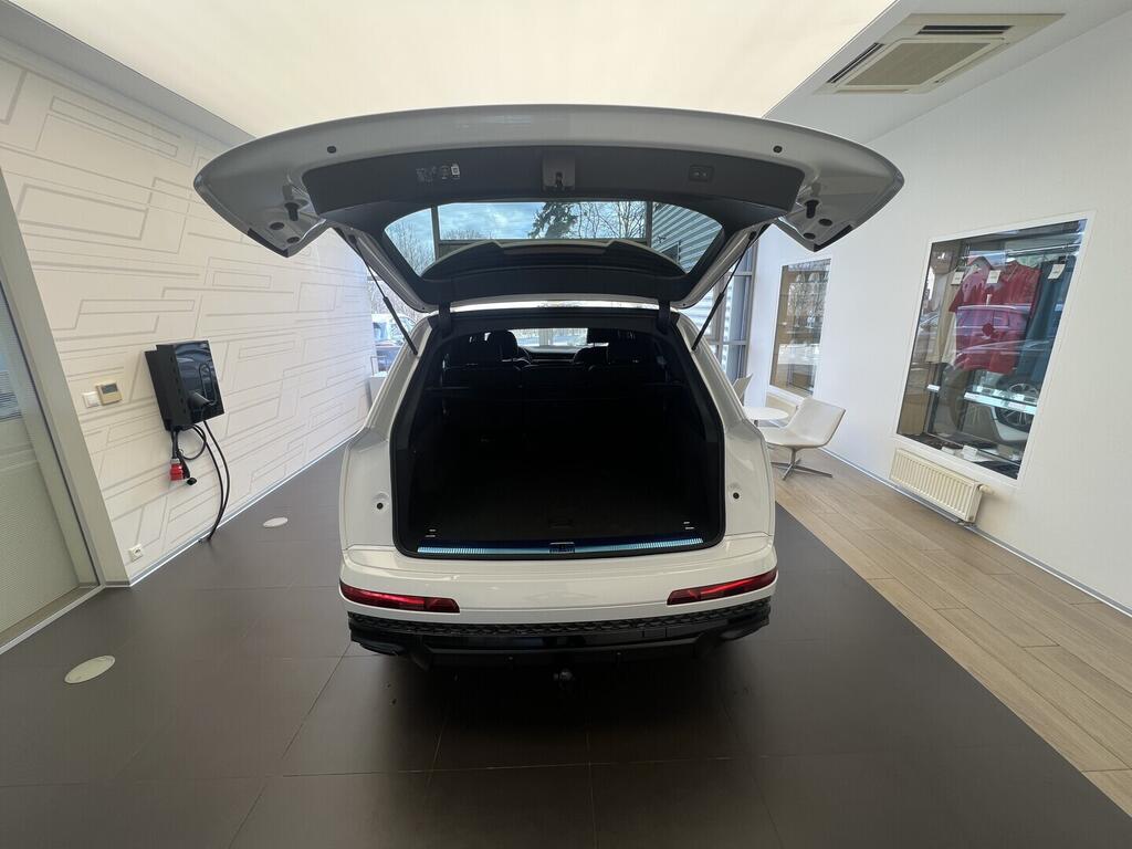 O531001586_17.webp_Q7 SUV S line TDI quattro 210 kW