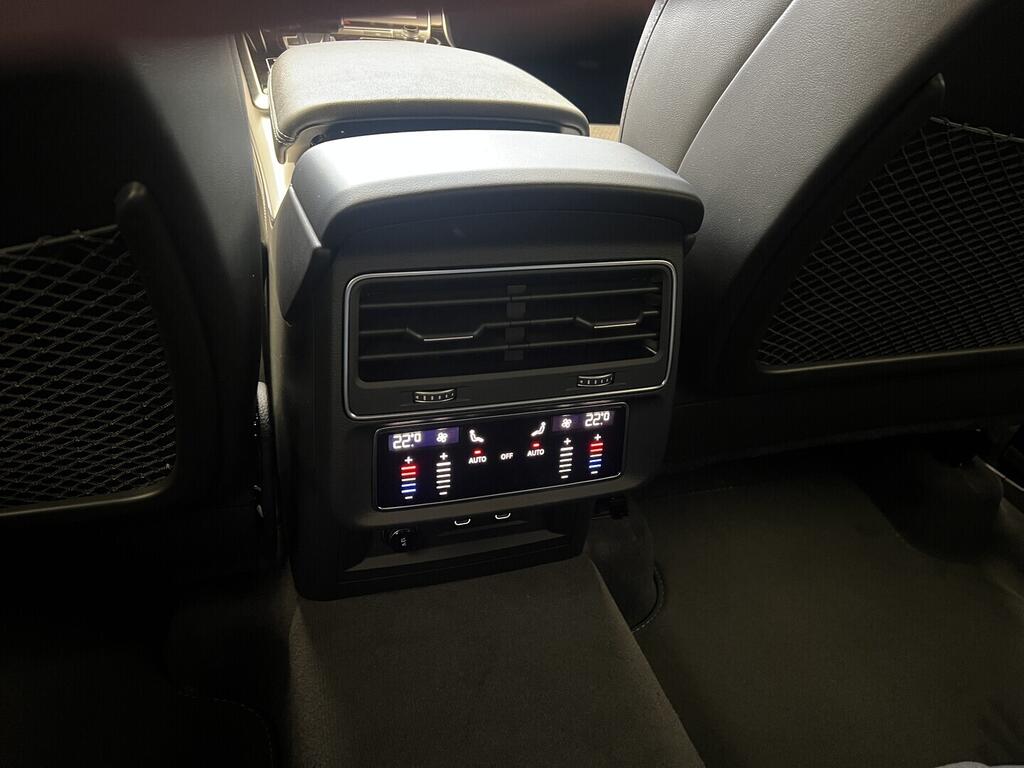 O531001586_28.webp_Q7 SUV S line TDI quattro 210 kW