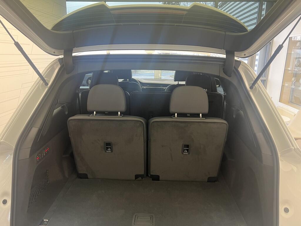 O531001587_19.webp_Q7 SUV S line TDI quattro 210 kW