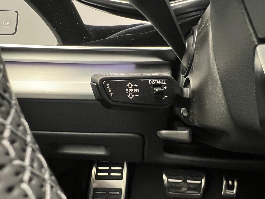 O531001587_28.webp_Q7 SUV S line TDI quattro 210 kW