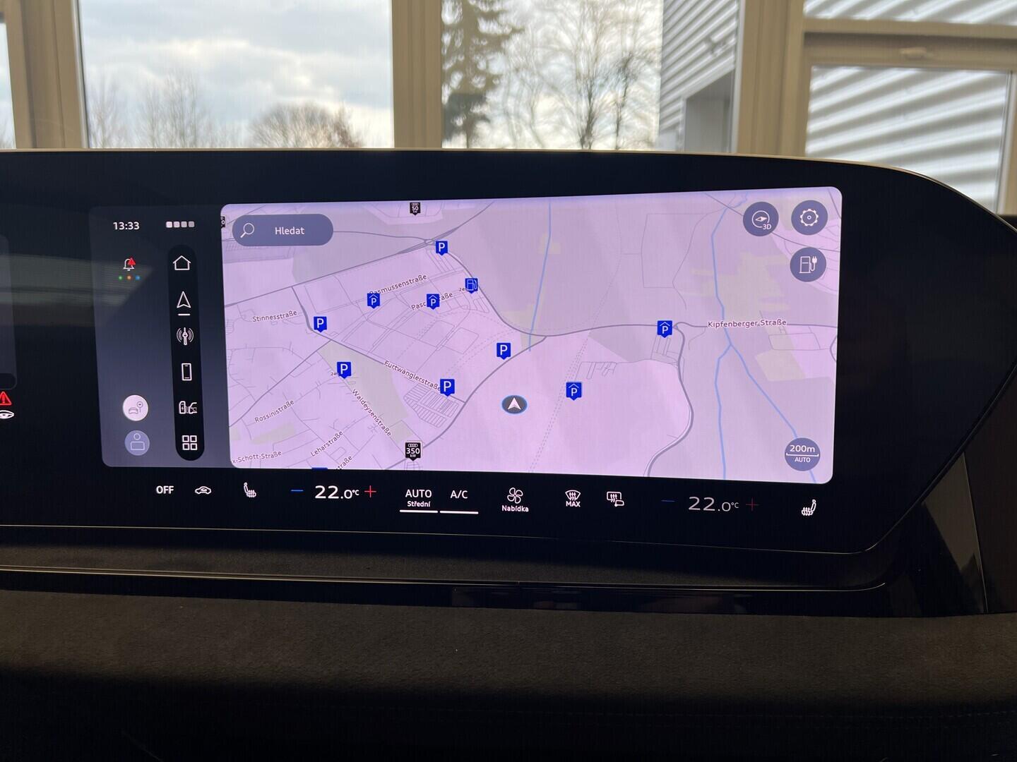 O531001604_22.webp_Q6 SUV e-tron quattro 315 kW