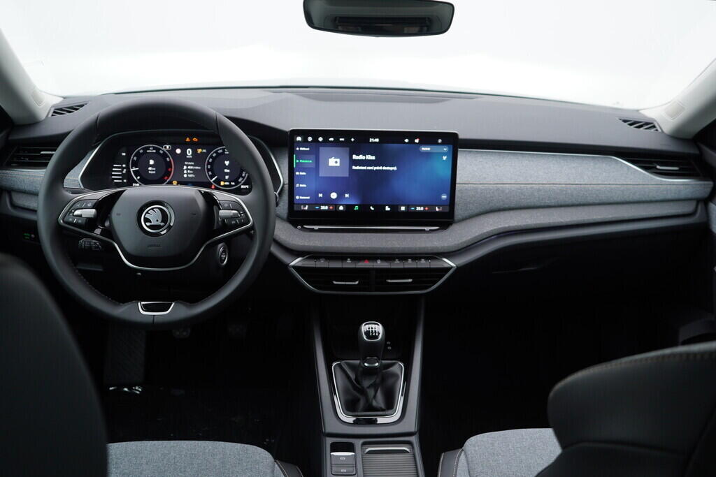 O611003874_19.webp_Octavia Combi Top Selection 1.5 TSI 85 kW