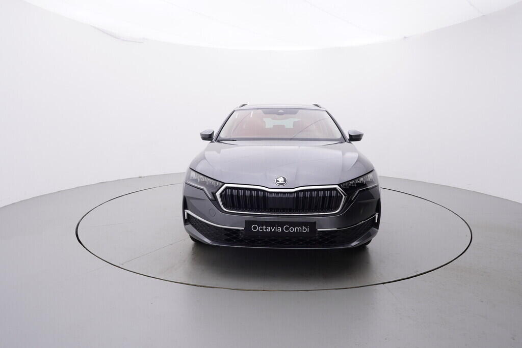 O611003880_17.webp_Octavia Combi 1.5 TSI 110 kW