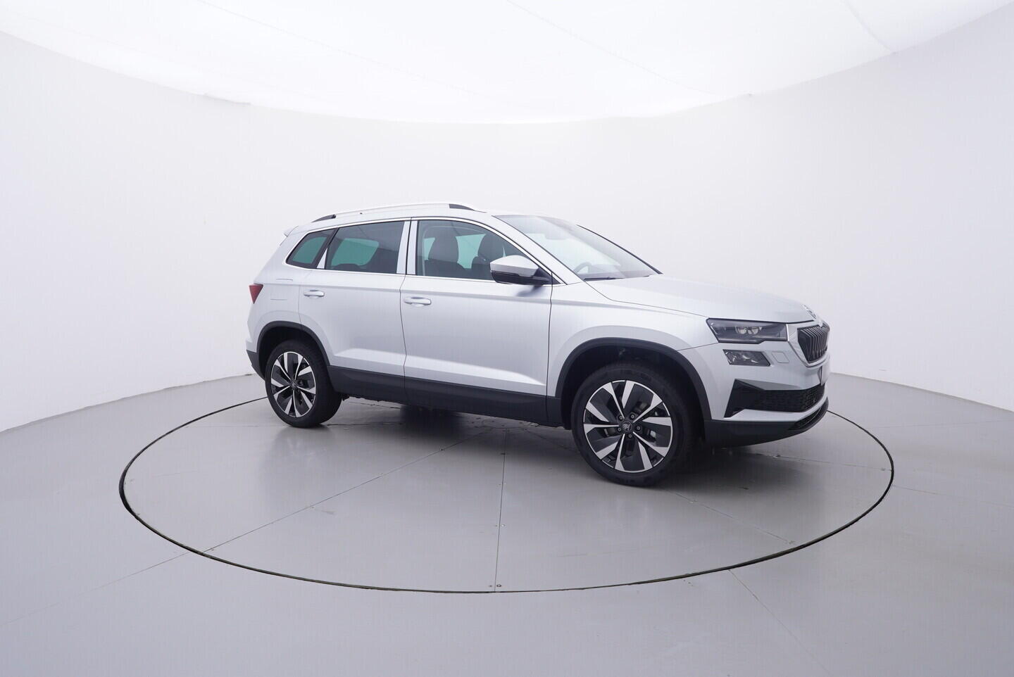 O611004213_16.webp_ŠKODA Karoq 130 let Premium 1,5 TSI 110 kW