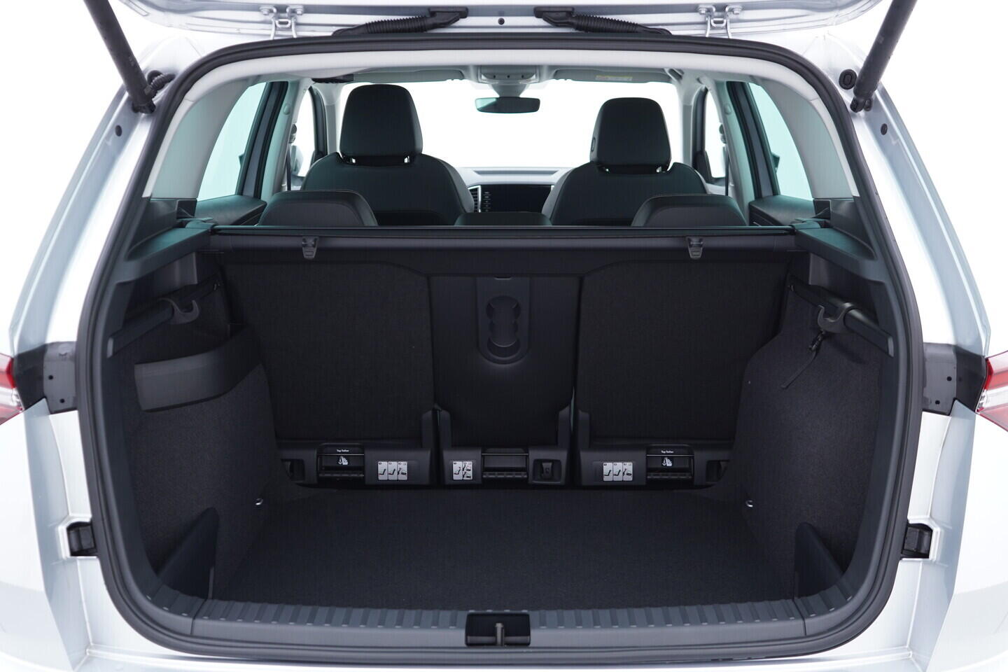 O611004213_20.webp_ŠKODA Karoq 130 let Premium 1,5 TSI 110 kW