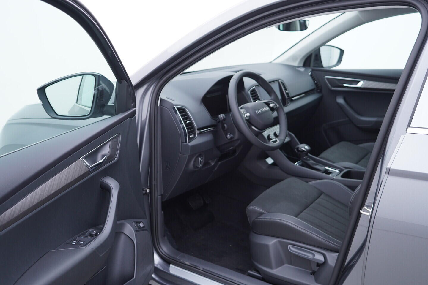 O611004510_18.webp_Karoq 130 let Premium 1,5 TSI 110 kW