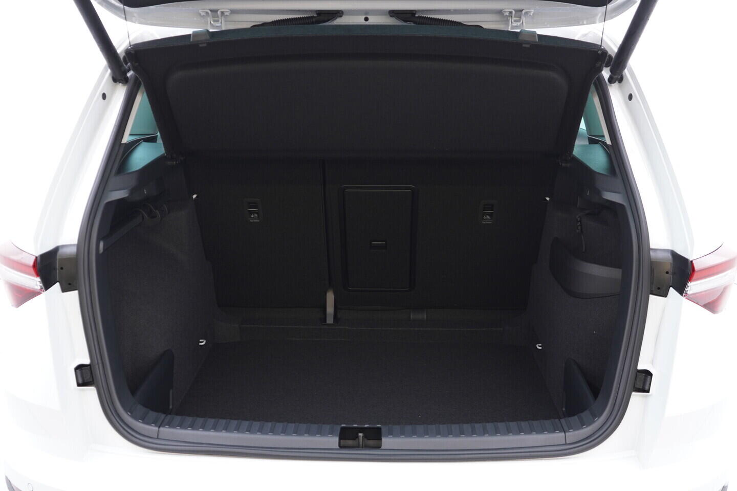 O611004511_20.webp_Karoq 130 let Premium 1,5 TSI 110 kW