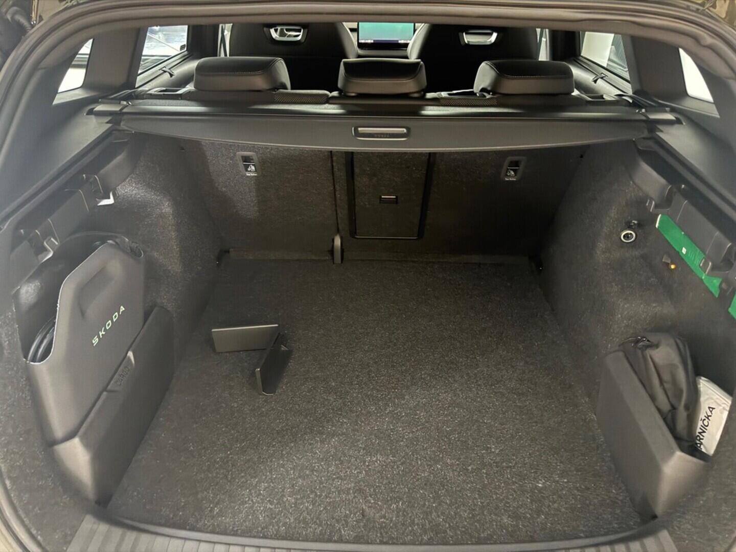 O611004615_15.webp_Enyaq Sportline 85x   210 kW