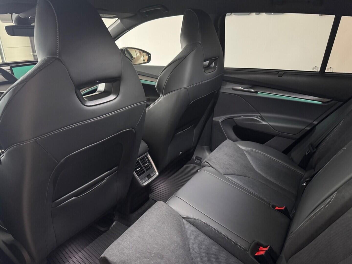 O611004615_16.webp_Enyaq Sportline 85x   210 kW