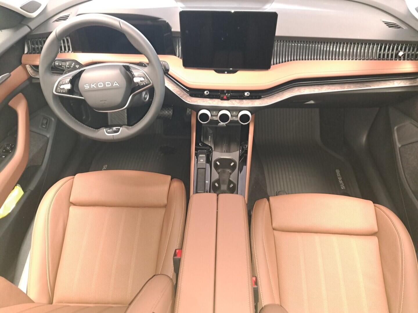 O611004618_17.webp_Superb L&K 2,0 TDI 142 kW 4x4