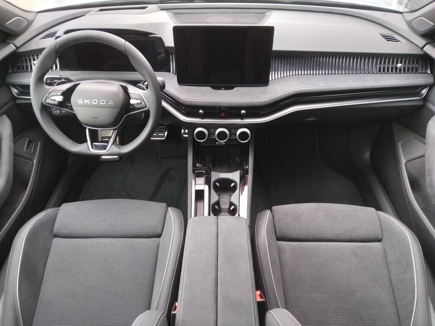 O611004675_14.webp_Superb Combi Sportline 2,0 TDI 4x4 142 kW