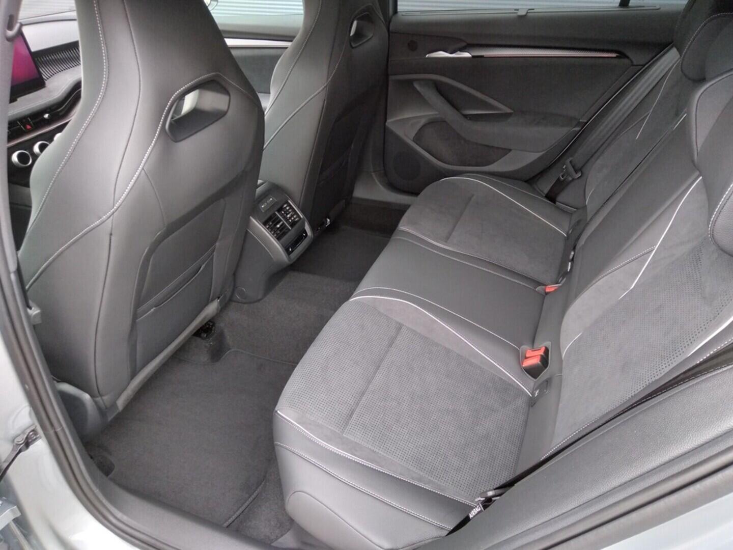 O611004675_16.webp_Superb Combi Sportline 2,0 TDI 4x4 142 kW