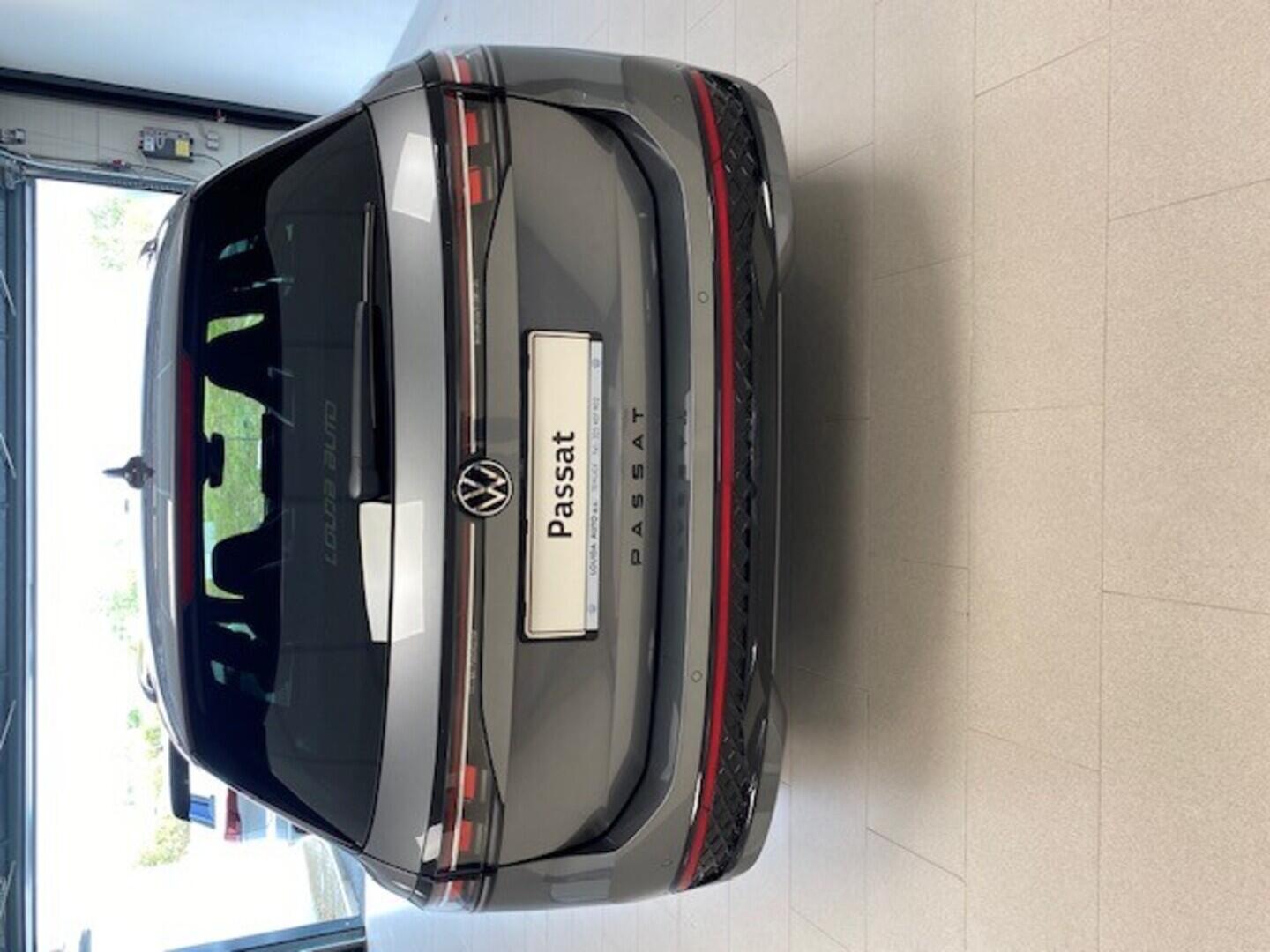 O621O03889_13.webp_Passat R-Line People 2,0 TDI 110 kW