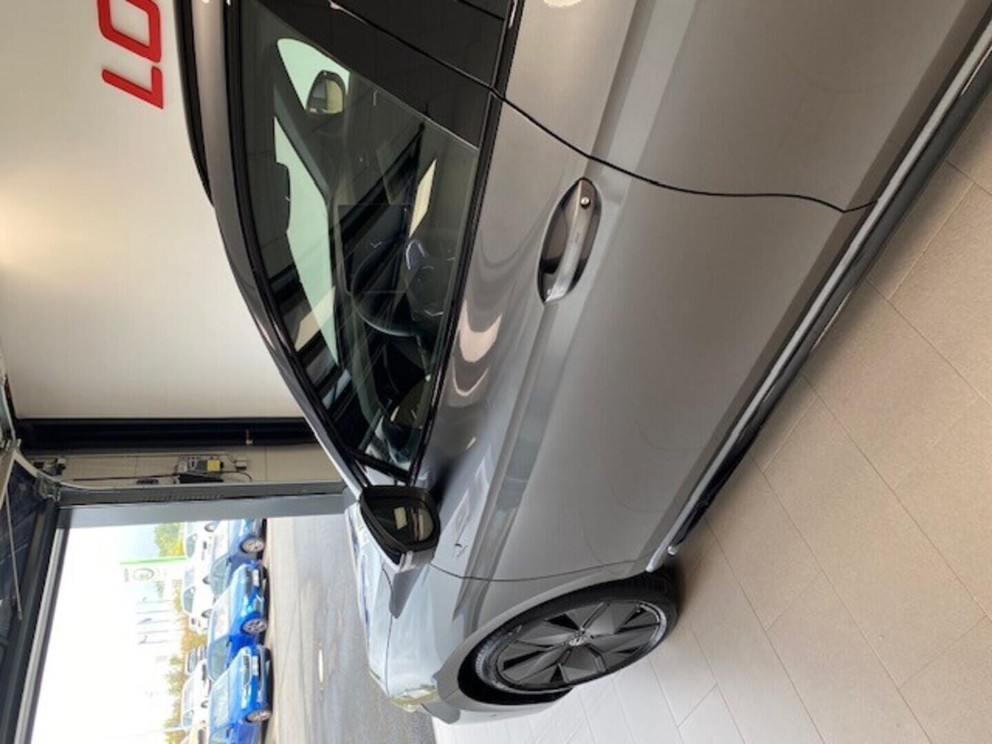 O621O03889_19.webp_Passat R-Line People 2,0 TDI 110 kW