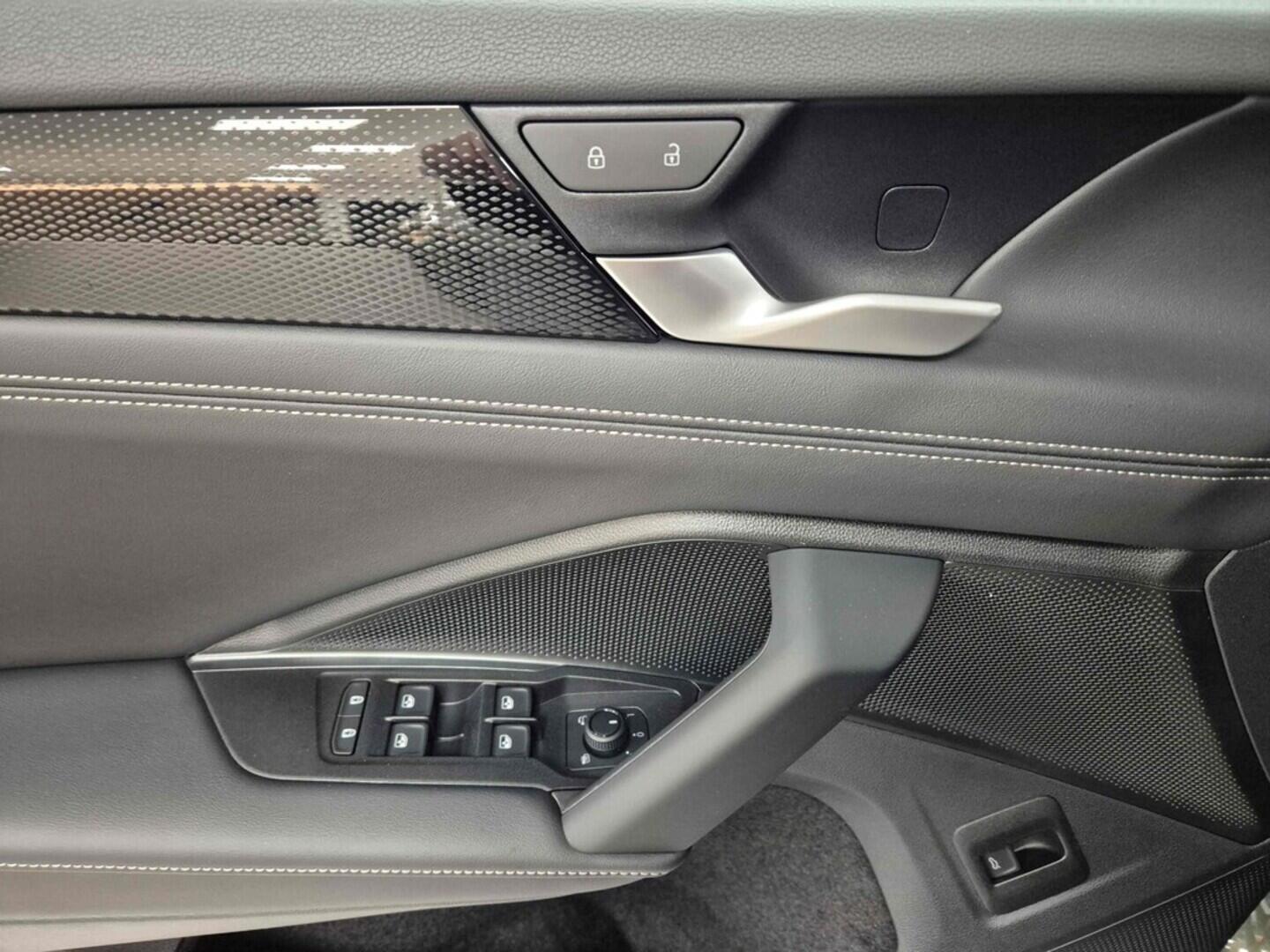 O621O04056_22.webp_Tayron People 1,5 eTSI mHEV 110 kW