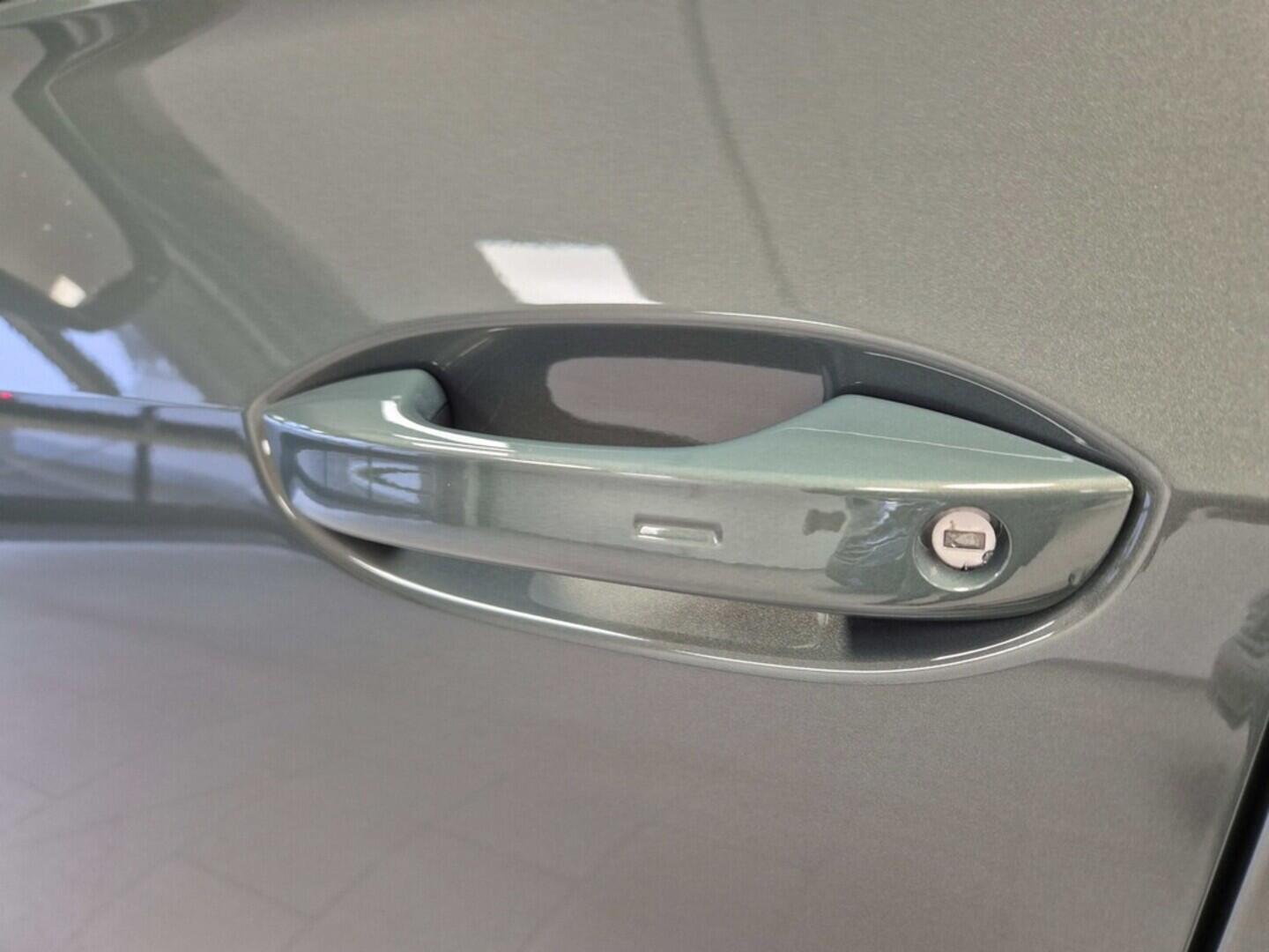 O621O04056_23.webp_Tayron People 1,5 eTSI mHEV 110 kW